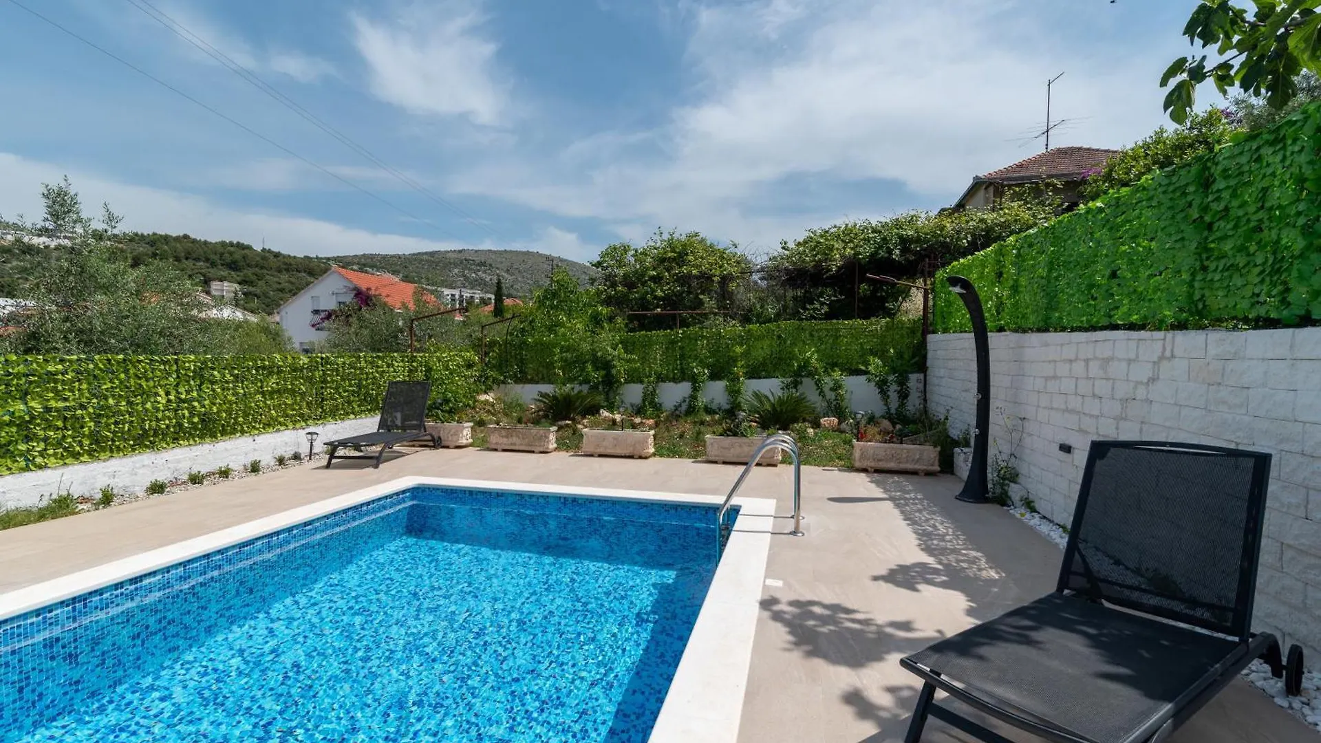 House Antonija, Relax By The Sea Apartment Seget Vranjica