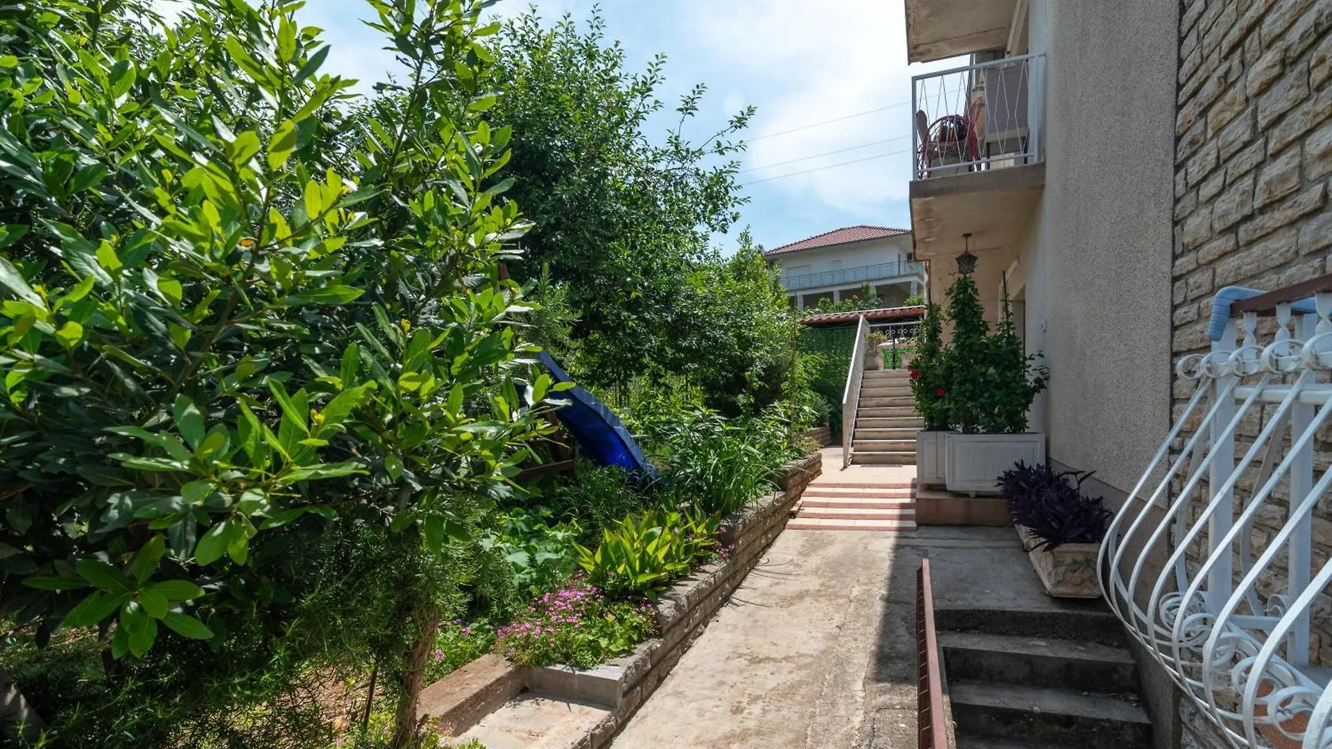 House Antonija, Relax By The Sea Apartment Seget Vranjica