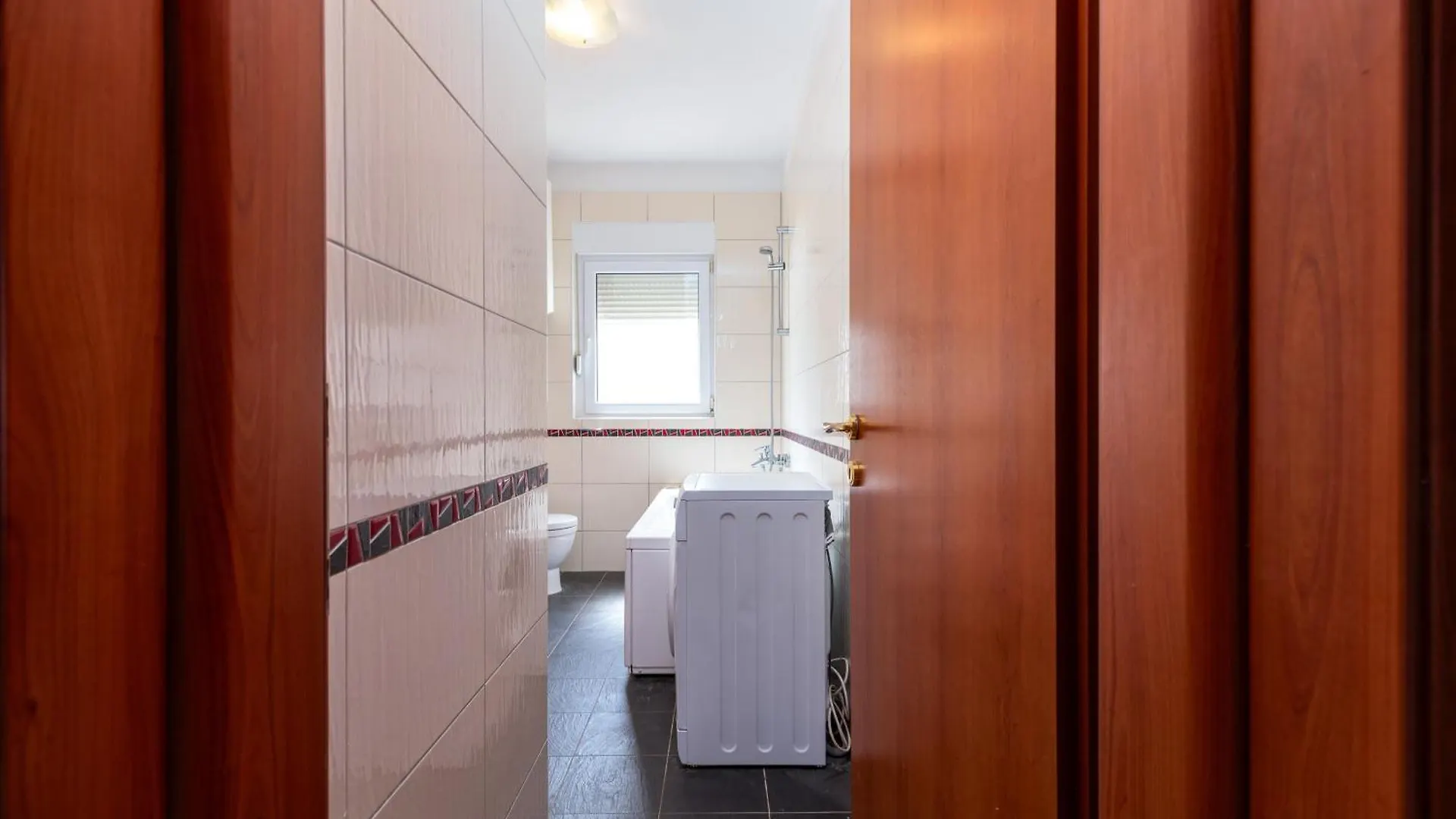 House Antonija, Relax By The Sea Apartment Seget Vranjica