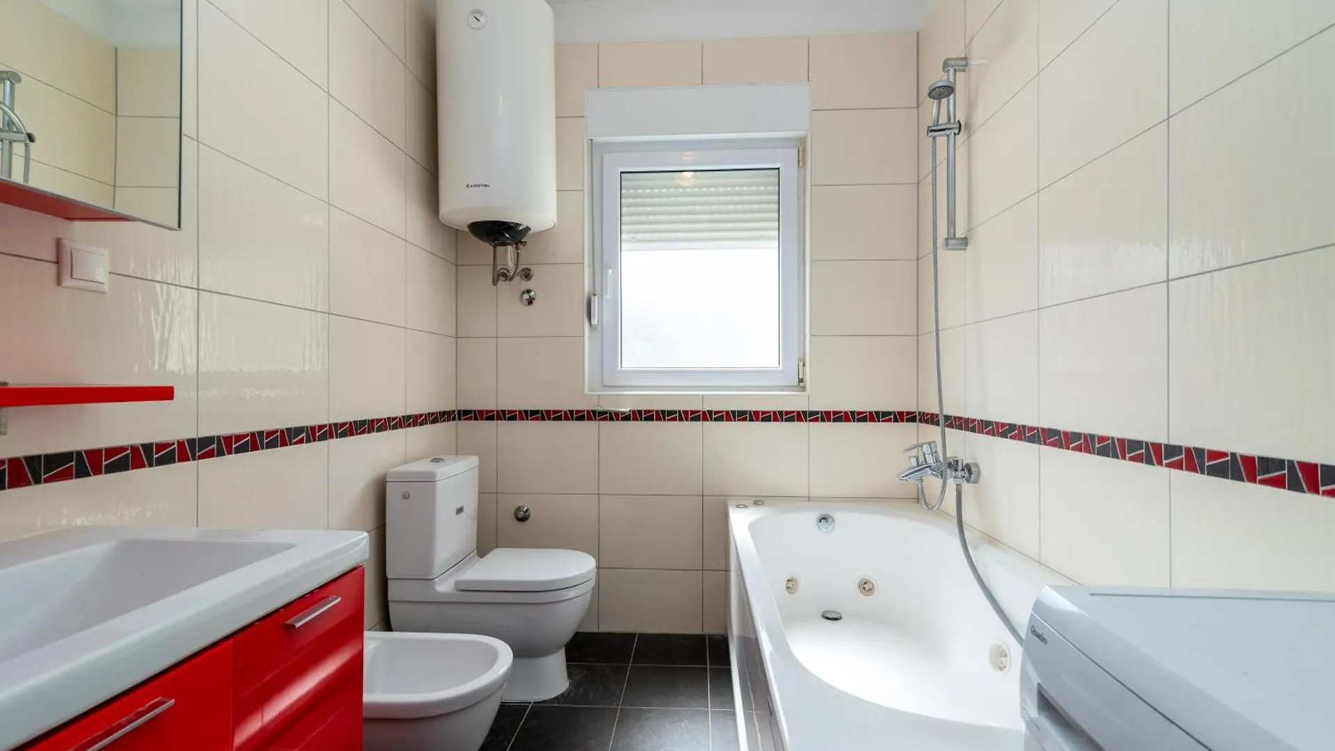 House Antonija, Relax By The Sea Apartment Seget Vranjica