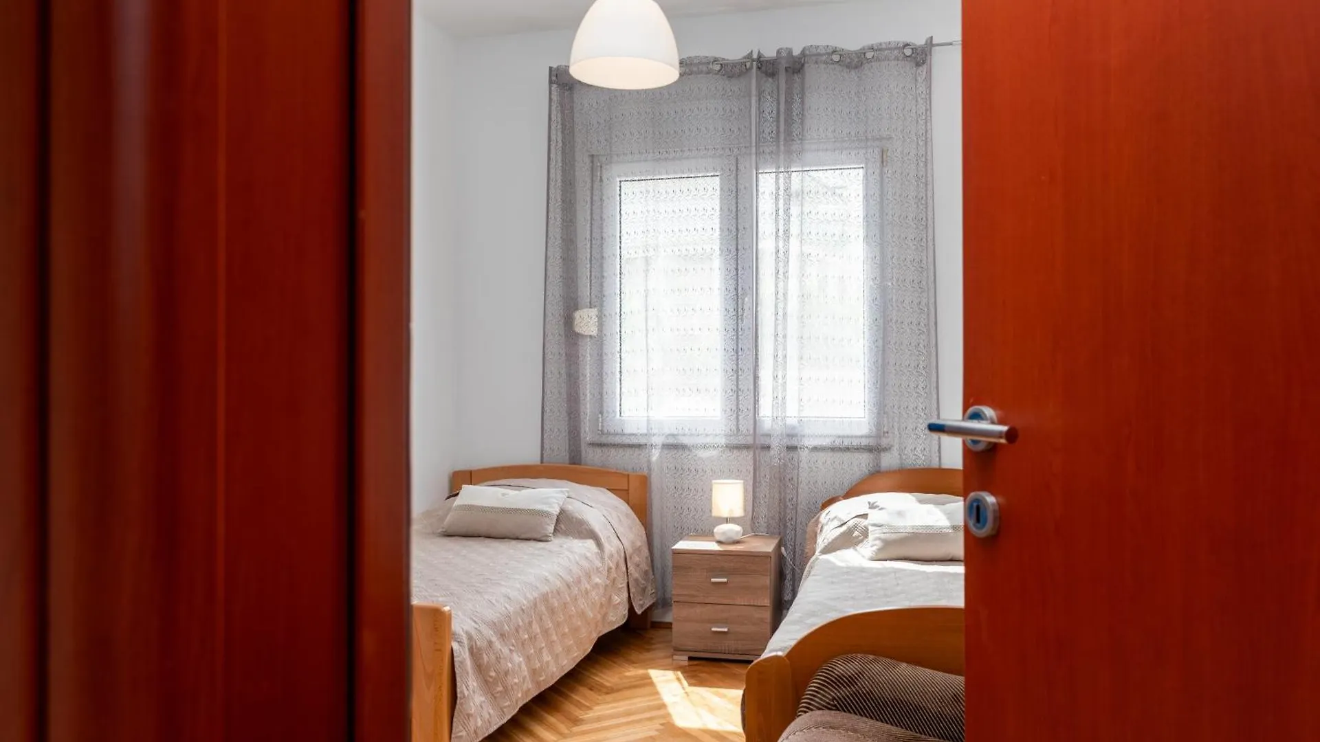House Antonija, Relax By The Sea Apartment Seget Vranjica