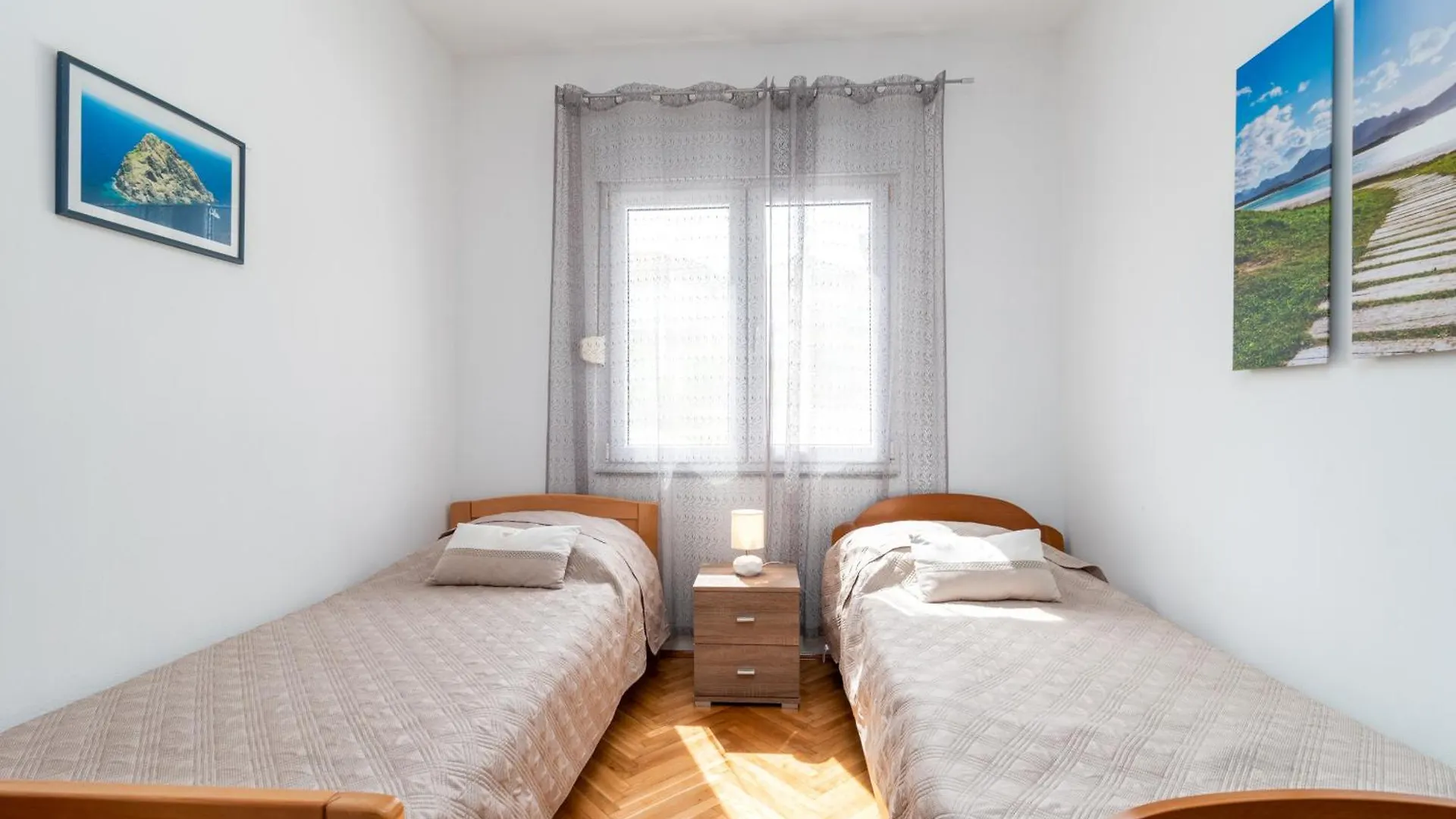 House Antonija, Relax By The Sea Apartment Seget Vranjica